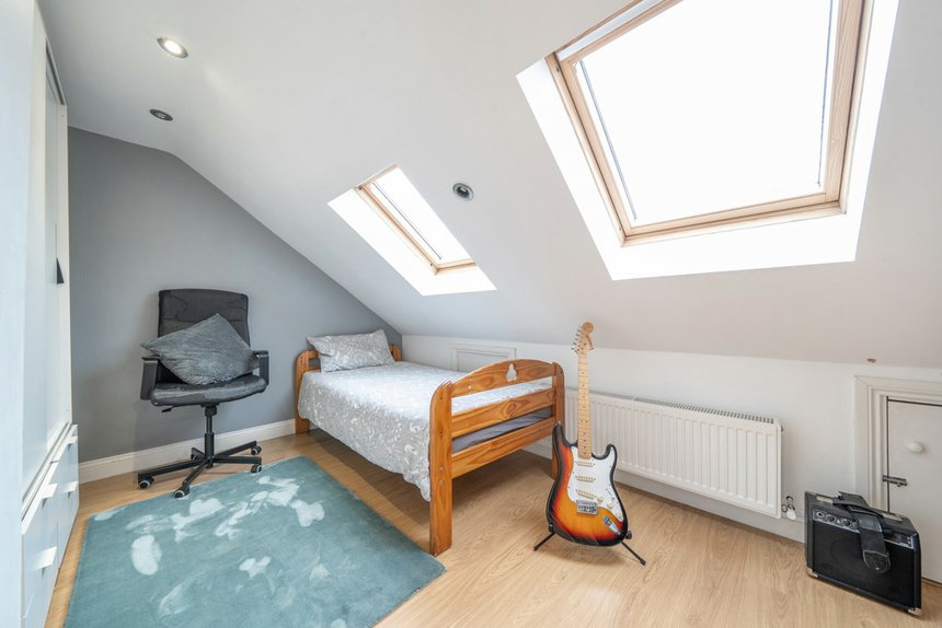 for sale the fairway london 38337 - Gibbs Gillespie