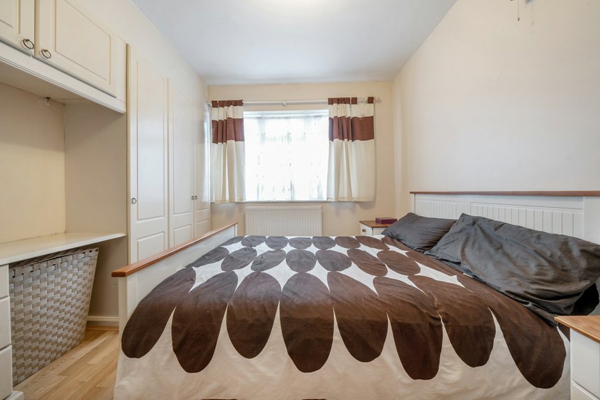 for sale the fairway london 38337 - Gibbs Gillespie