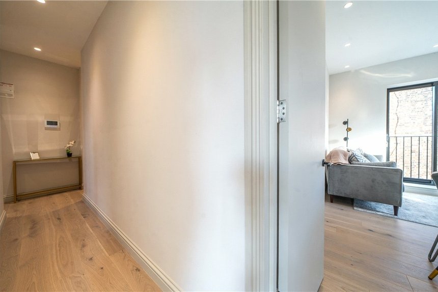 for sale hillcrest road london 38378 - Gibbs Gillespie