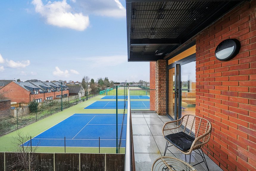 for sale cassio road london 38399 - Gibbs Gillespie