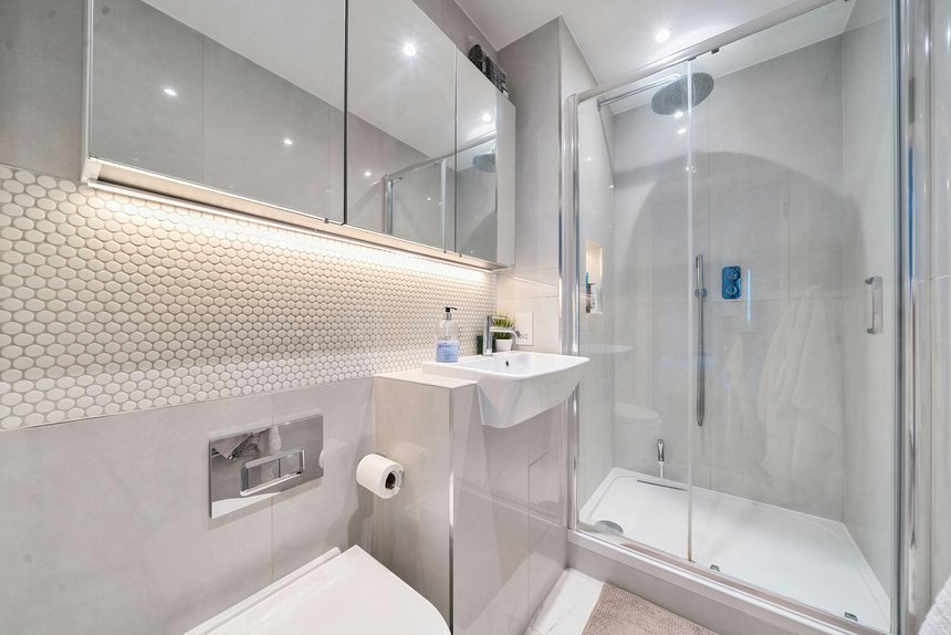 for sale cassio road london 38399 - Gibbs Gillespie