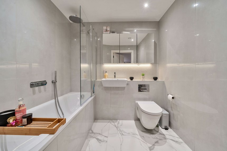 for sale cassio road london 38399 - Gibbs Gillespie