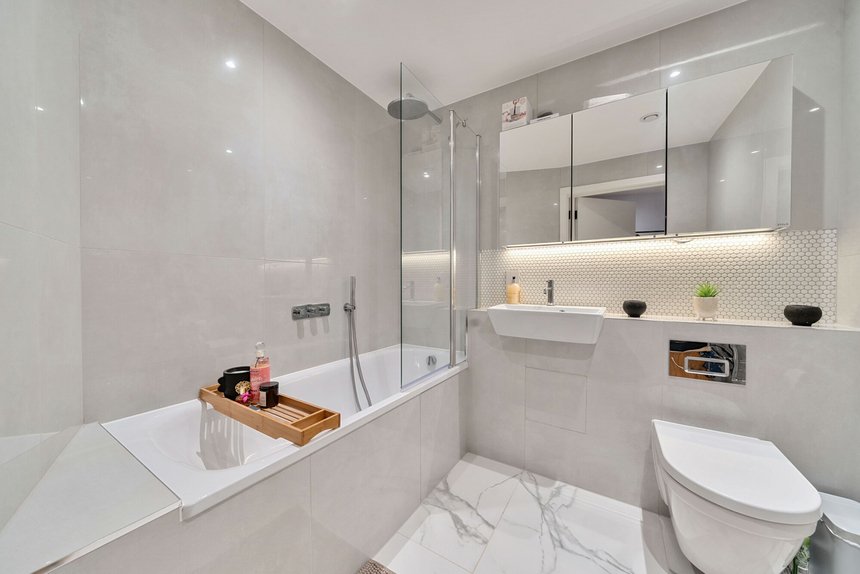 for sale cassio road london 38399 - Gibbs Gillespie