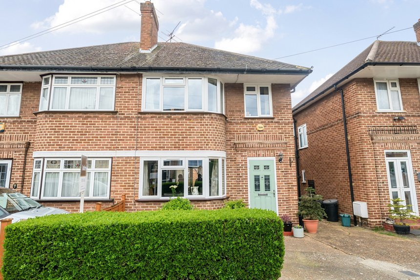 for sale russell close london 38421 - Gibbs Gillespie
