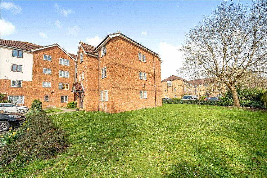 under offer campion court london 38430 - Gibbs Gillespie