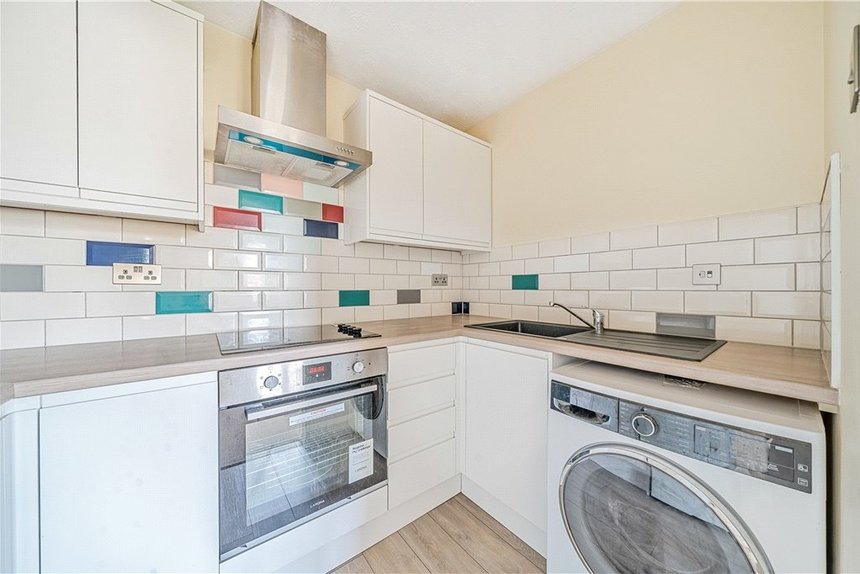 under offer campion court london 38430 - Gibbs Gillespie