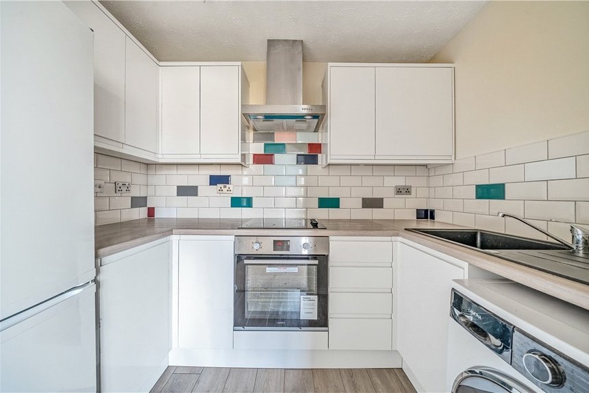 under offer campion court london 38430 - Gibbs Gillespie