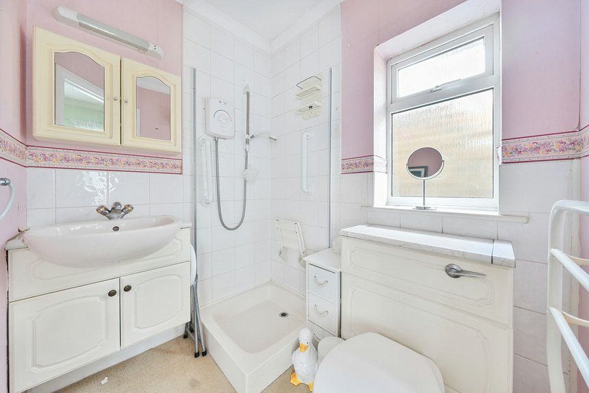 under offer chichester avenue london 38529 - Gibbs Gillespie