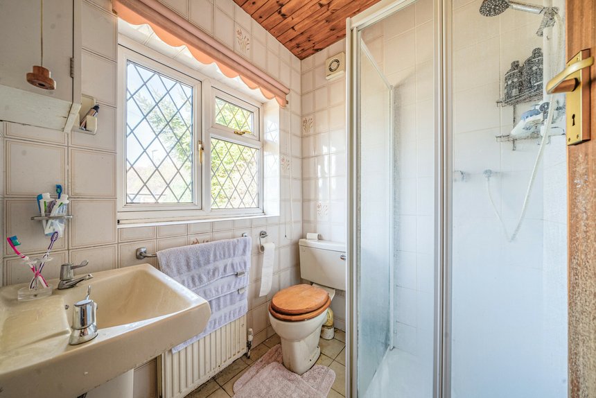 sold downs avenue london 38576 - Gibbs Gillespie