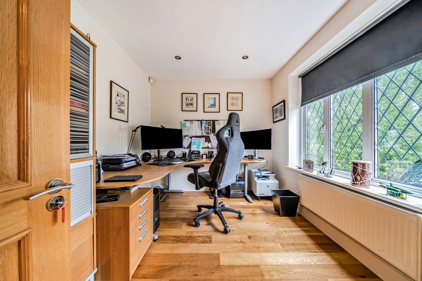 for sale copse wood way london 38664 - Gibbs Gillespie