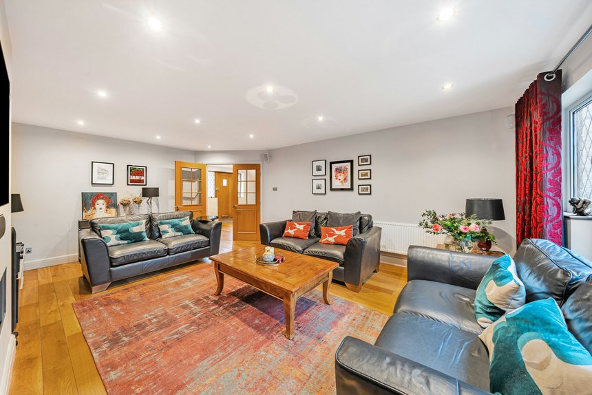 for sale copse wood way london 38664 - Gibbs Gillespie