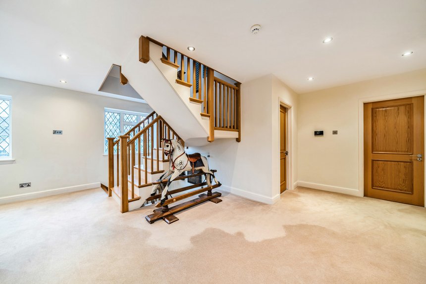 for sale copse wood way london 38664 - Gibbs Gillespie