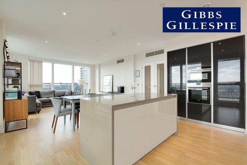 available  london 38687 - Gibbs Gillespie