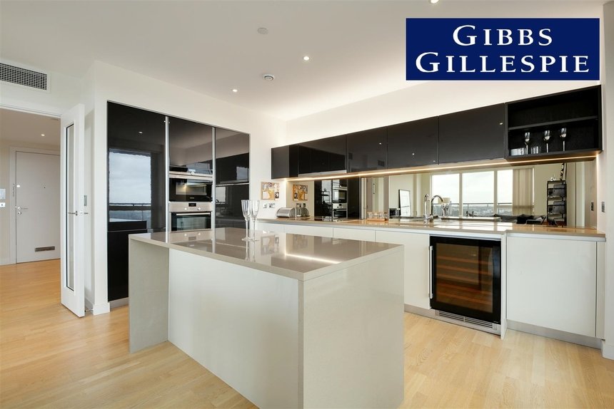 available  london 38687 - Gibbs Gillespie