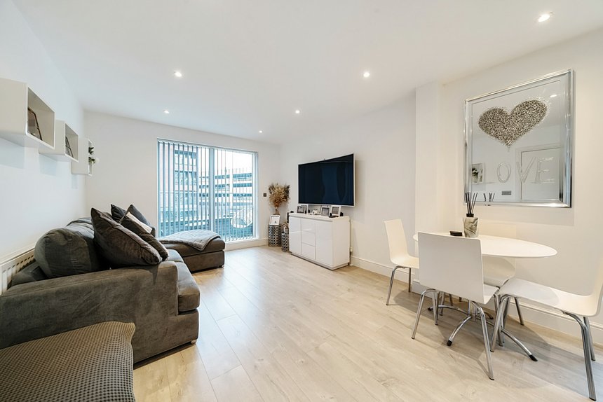 for sale rosslyn road london 38710 - Gibbs Gillespie