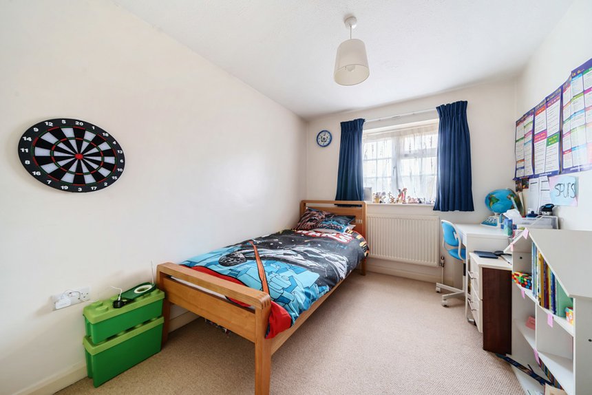 4 bedroom House for sale in Birchmead Avenue, Pinner, Middlesex, HA5