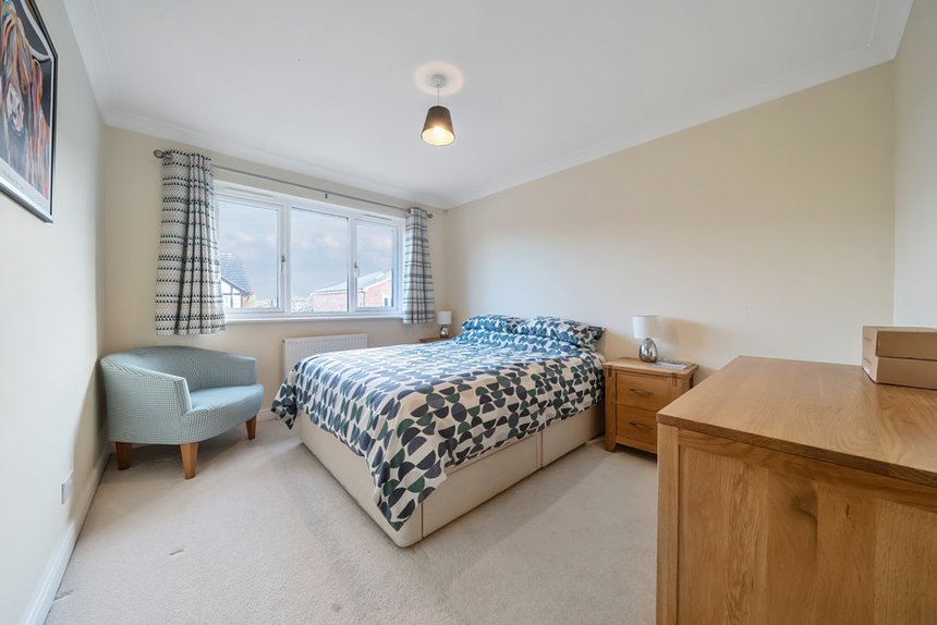 for sale elliott avenue london 38744 - Gibbs Gillespie