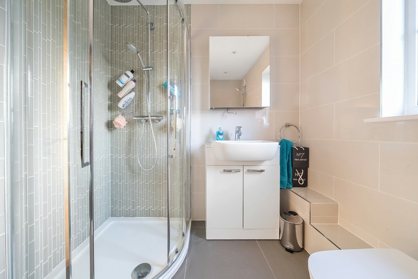 for sale elliott avenue london 38744 - Gibbs Gillespie