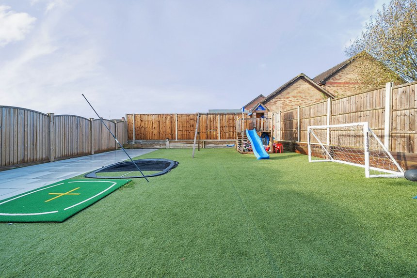 for sale elliott avenue london 38744 - Gibbs Gillespie