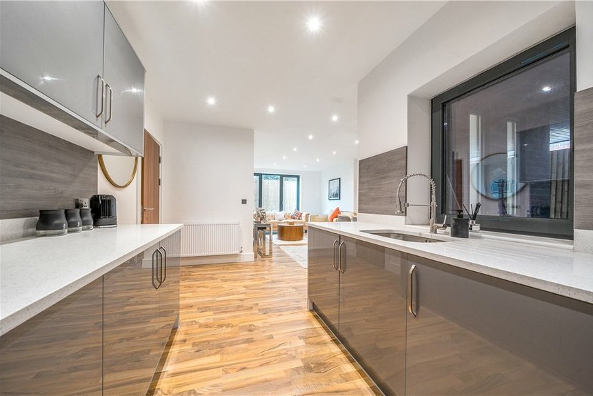 under offer field end road london 38781 - Gibbs Gillespie