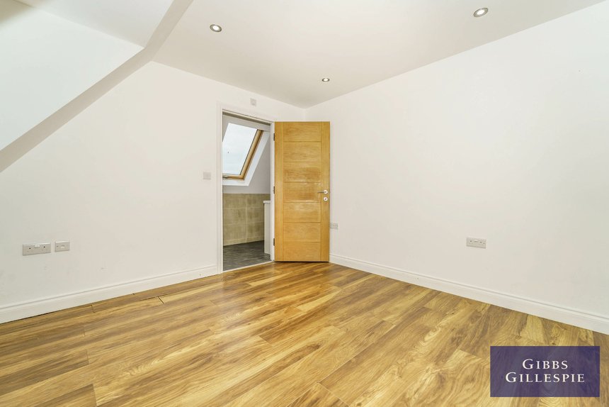 available flat 7 london 38871 - Gibbs Gillespie