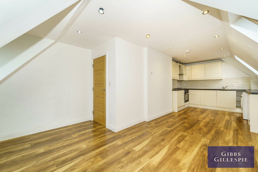 available flat 7 london 38871 - Gibbs Gillespie