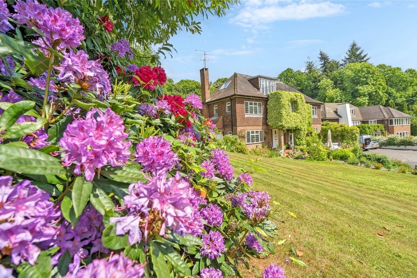 for sale main drive london 38906 - Gibbs Gillespie