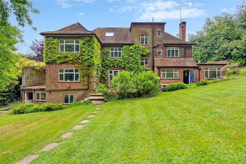 for sale main drive london 38906 - Gibbs Gillespie