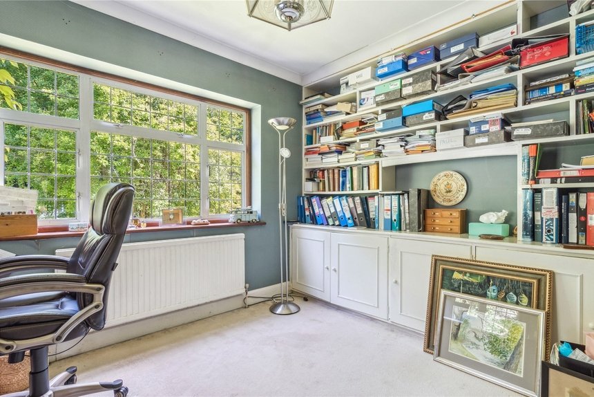 for sale main drive london 38906 - Gibbs Gillespie