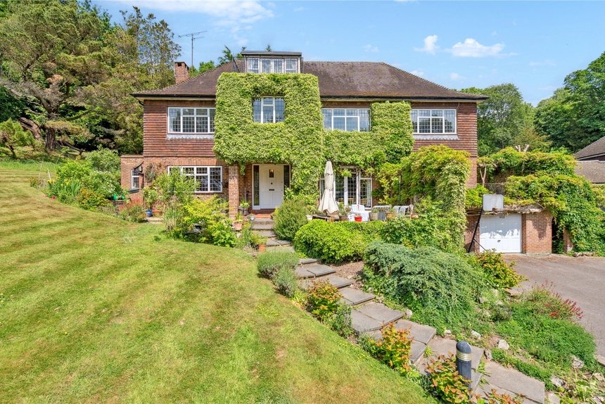 for sale main drive london 38906 - Gibbs Gillespie