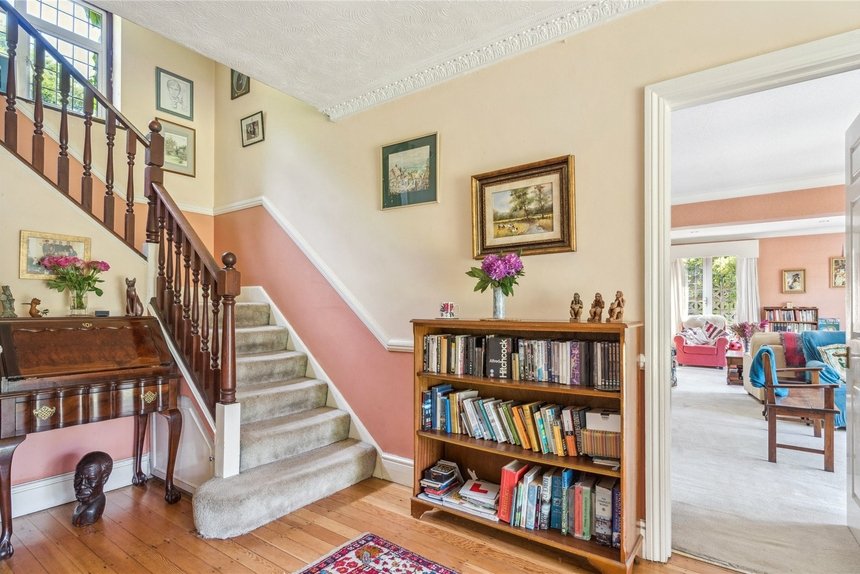 for sale main drive london 38906 - Gibbs Gillespie