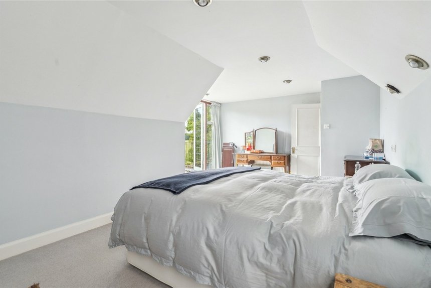 for sale main drive london 38906 - Gibbs Gillespie