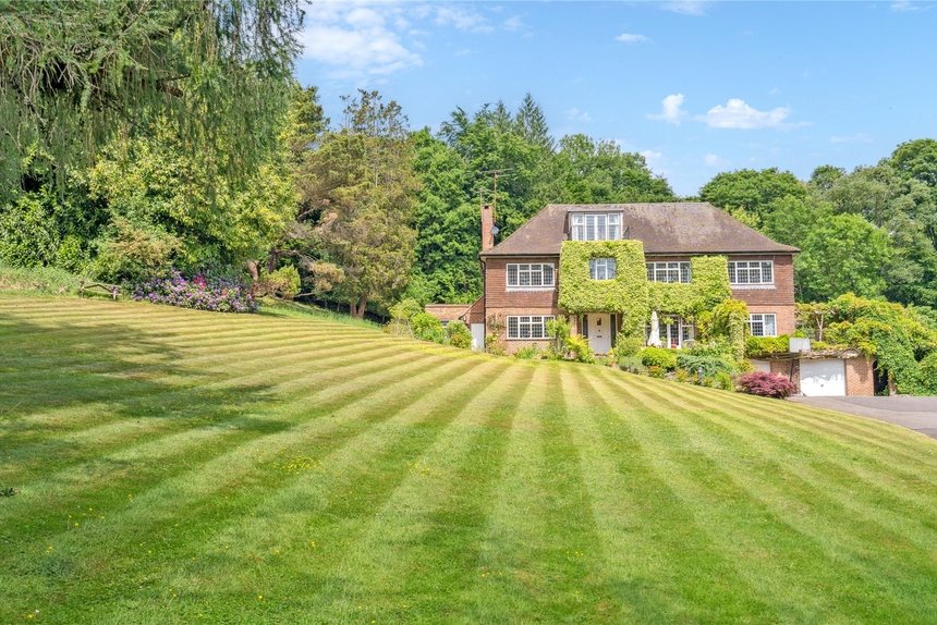 for sale main drive london 38906 - Gibbs Gillespie