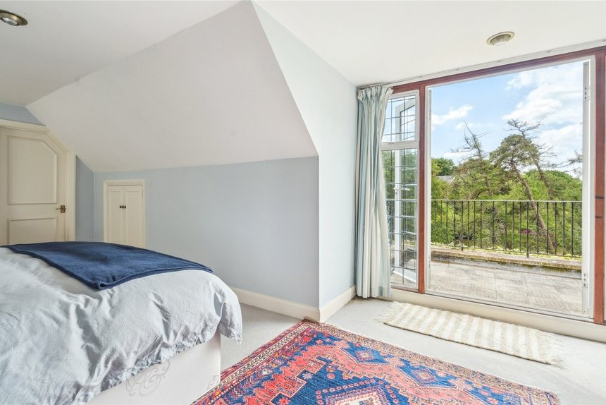 for sale main drive london 38906 - Gibbs Gillespie