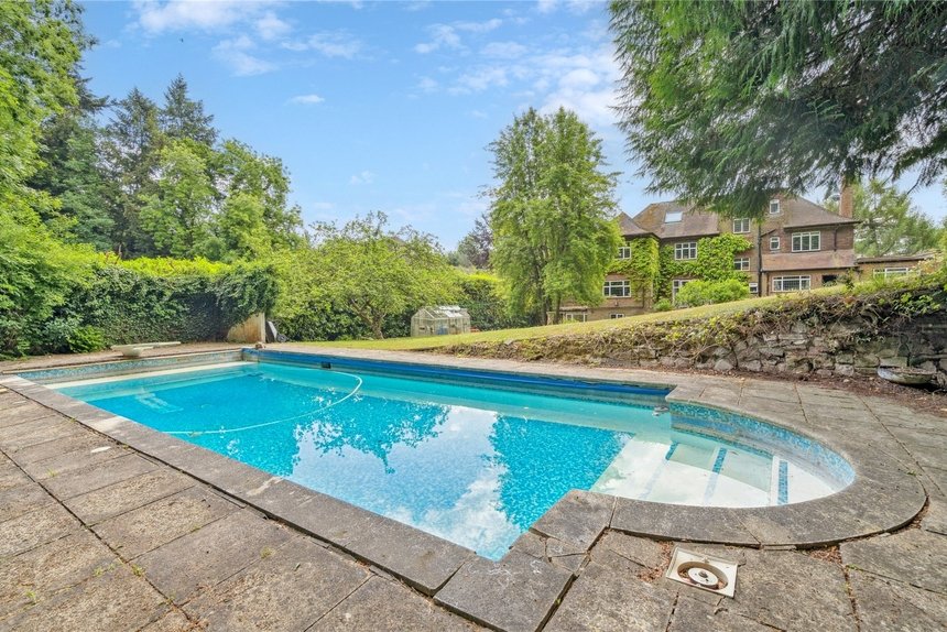 for sale main drive london 38906 - Gibbs Gillespie