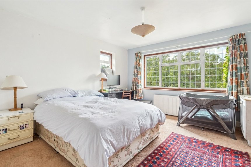 for sale main drive london 38906 - Gibbs Gillespie