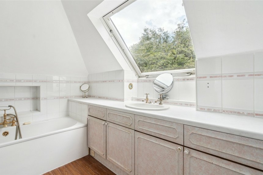 for sale main drive london 38906 - Gibbs Gillespie