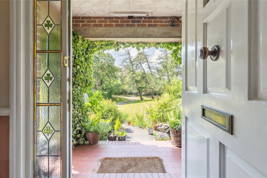 for sale main drive london 38906 - Gibbs Gillespie