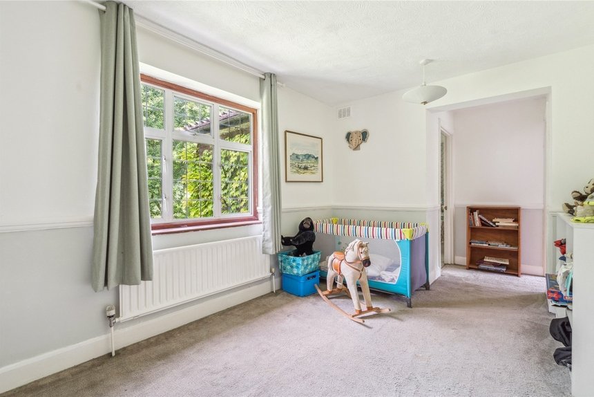 for sale main drive london 38906 - Gibbs Gillespie