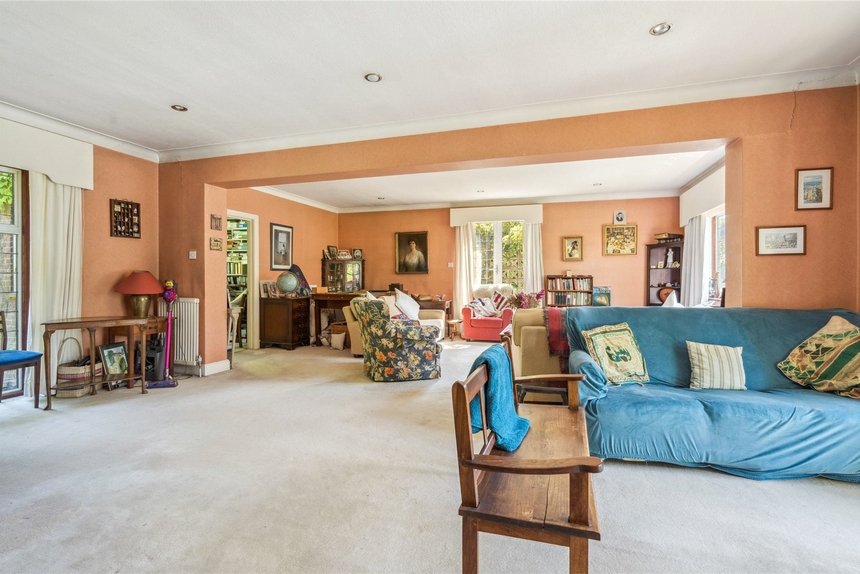 for sale main drive london 38906 - Gibbs Gillespie