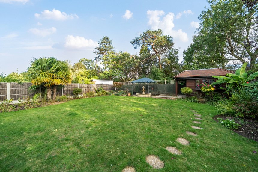 for sale dalkeith grove london 39010 - Gibbs Gillespie