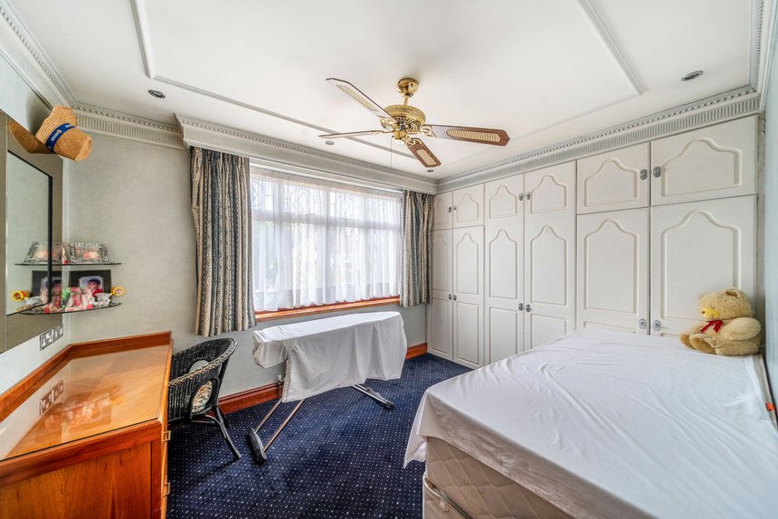 for sale dalkeith grove london 39010 - Gibbs Gillespie