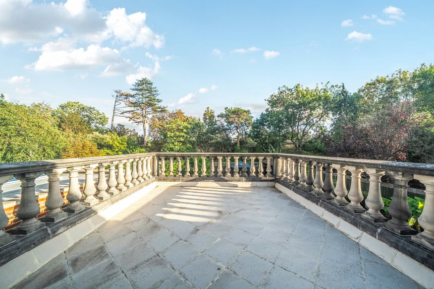 for sale dalkeith grove london 39010 - Gibbs Gillespie