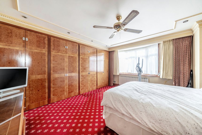 for sale dalkeith grove london 39010 - Gibbs Gillespie