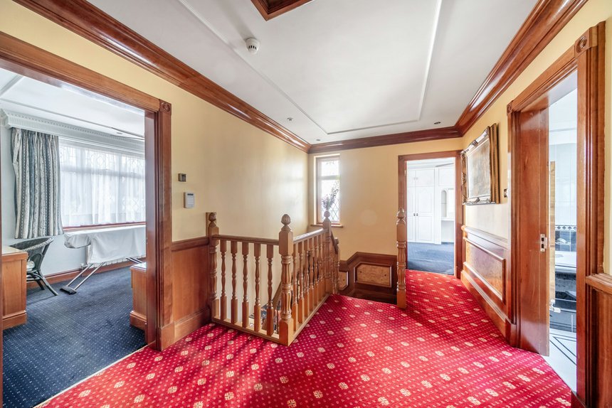 for sale dalkeith grove london 39010 - Gibbs Gillespie