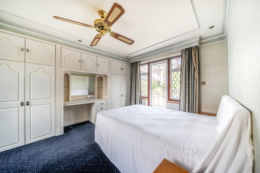 for sale dalkeith grove london 39010 - Gibbs Gillespie