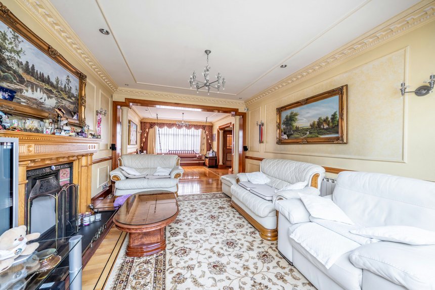 for sale dalkeith grove london 39010 - Gibbs Gillespie