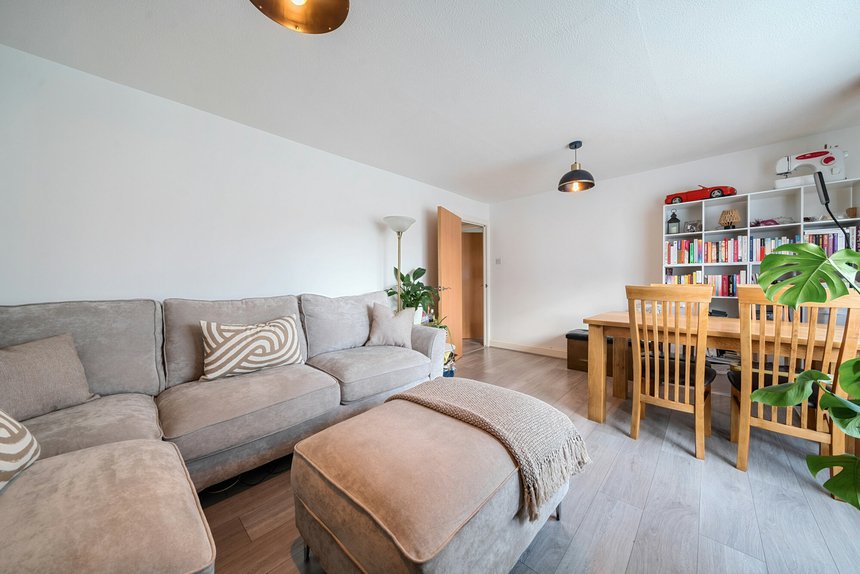 for sale keith park road london 39028 - Gibbs Gillespie