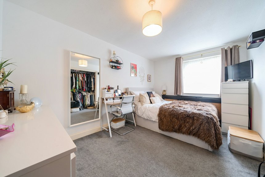 for sale keith park road london 39028 - Gibbs Gillespie