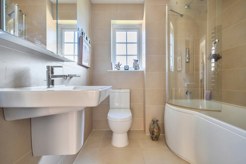 for sale school lane london 39092 - Gibbs Gillespie